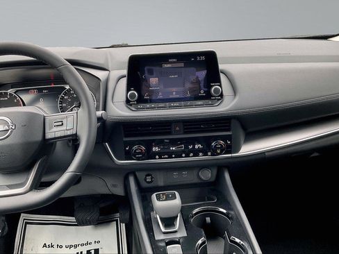 New 2026 Nissan Rogue SV FWD image 8