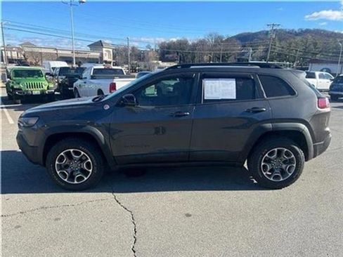 Used 2022 Jeep Cherokee Trailhawk w/ Premium Leather Package image 22