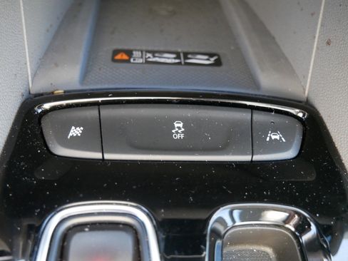 Used 2023 Chevrolet Bolt EUV Premier w/ Sun & Sound Package image 19