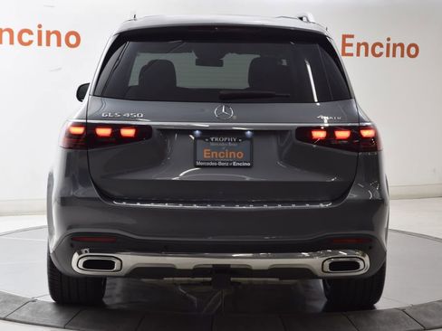 Used 2026 Mercedes-Benz GLS 450 4MATIC image 5