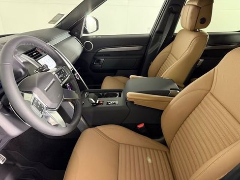 New 2026 Land Rover Discovery Limited Edition image 35