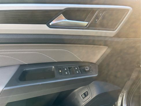 Used 2023 Volkswagen Atlas SE w/ Panoramic Sunroof Package image 29