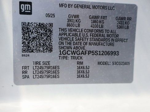 New 2025 Chevrolet Express 2500 w/ Driver Convenience Package RWD image 32