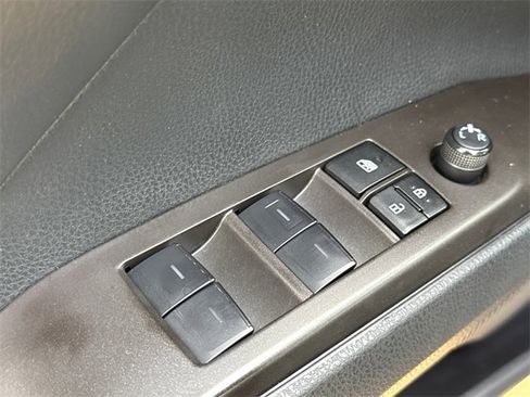 Used 2023 Toyota Camry SE image 21