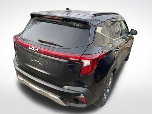 Used 2024 Kia Seltos S image 7