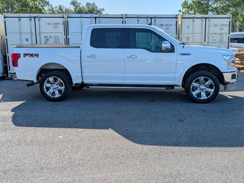 Used 2019 Ford F150 Lariat w/ Equipment Group 502A Luxury AWD/4WD image 3
