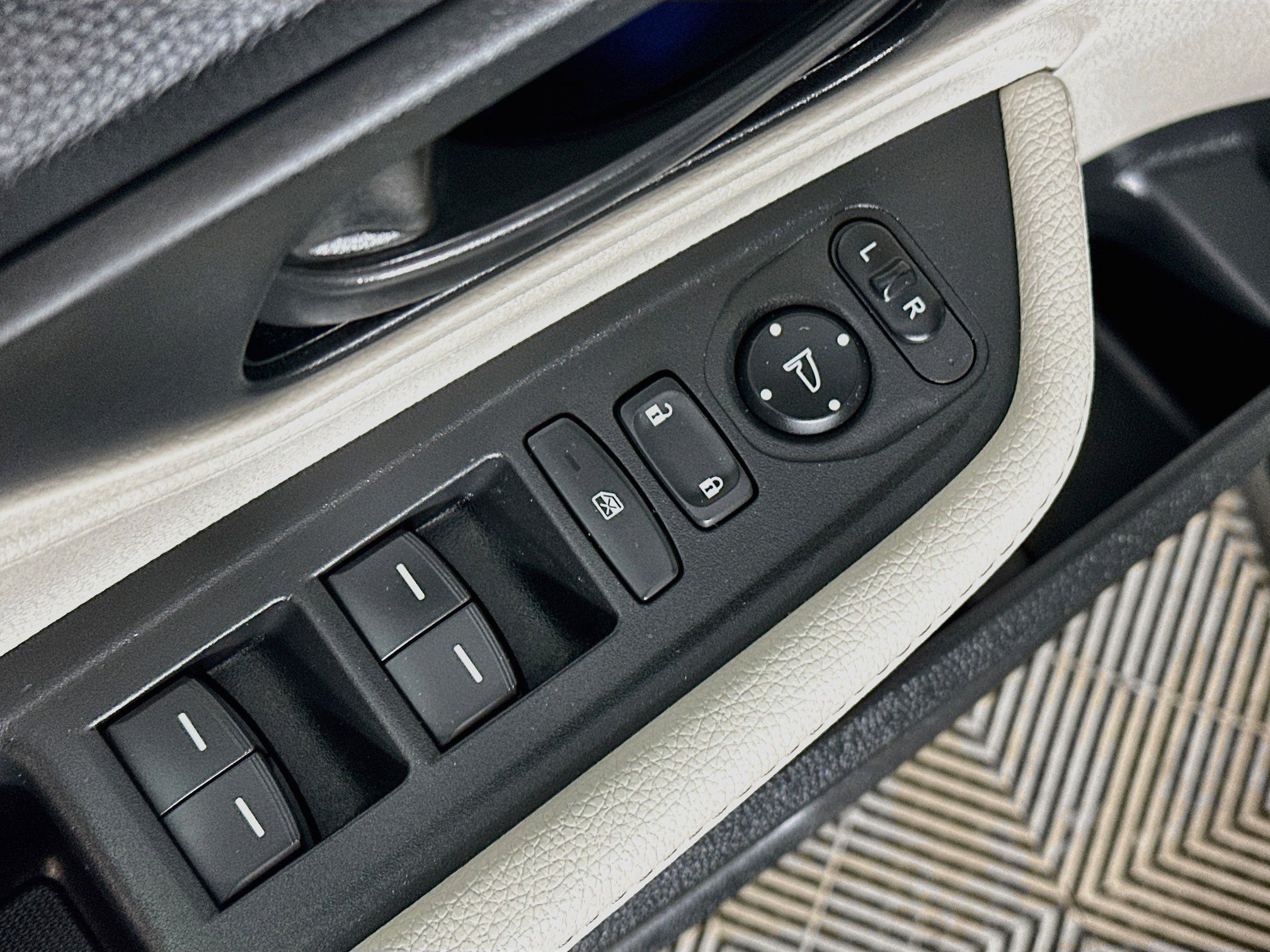 Used 2025 Honda Odyssey EX-L image 17