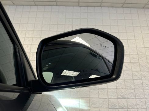 Used 2023 Ford Explorer XLT w/ Equipment Group 202A AWD/4WD image 29