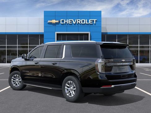 New 2026 Chevrolet Suburban LT w/ Comfort Package AWD/4WD image 3