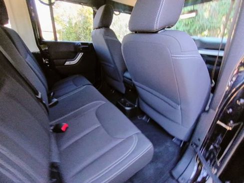 Used 2014 Jeep Wrangler Unlimited Sahara w/ Connectivity Group image 55