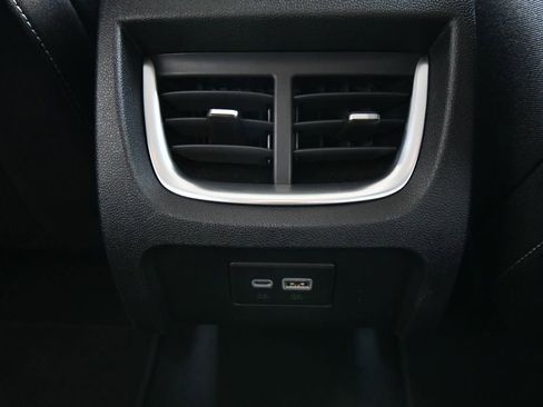 Used 2025 Chevrolet Blazer LT AWD/4WD image 17