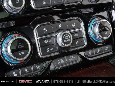 Certified 2023 GMC Yukon Denali Ultimate w/ LPO, Floor Liner Package AWD/4WD image 17