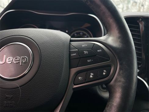 Used 2020 Jeep Cherokee Limited w/ Technology Group image 14