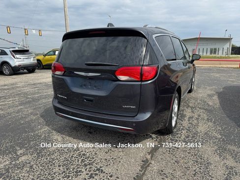 Used 2020 Chrysler Pacifica Limited FWD image 5