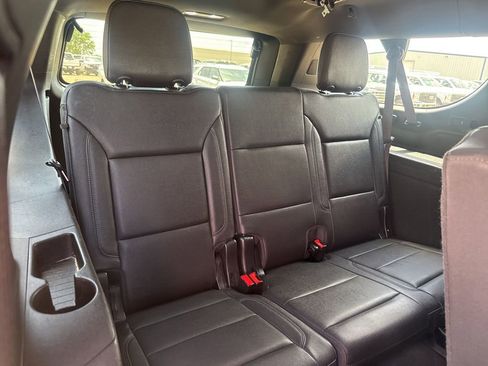 Used 2022 Chevrolet Suburban Z71 AWD/4WD image 34