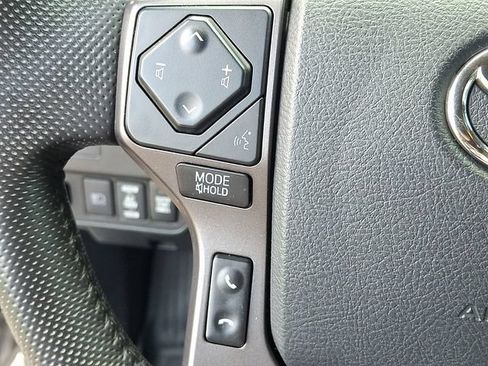 Used 2020 Toyota Tacoma TRD Off-Road w/ Technology Package AWD/4WD image 16