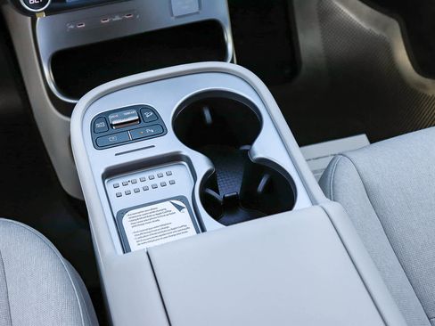 New 2026 Hyundai Ioniq 9 SE AWD/4WD image 21