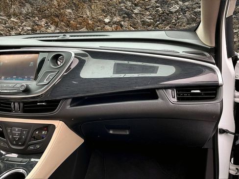 Used 2017 Buick Envision Essence image 14
