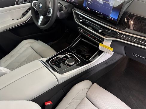 Used 2026 BMW X5 sDrive40i w/ M Sport Package RWD image 27