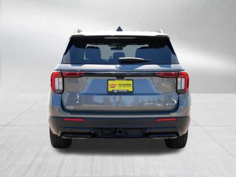 Used 2025 Ford Explorer ST-Line w/ ST-Line Street Pack AWD/4WD image 6