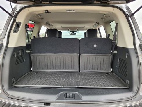 Used 2024 Nissan Armada SL w/ Captain's Chairs Package image 16
