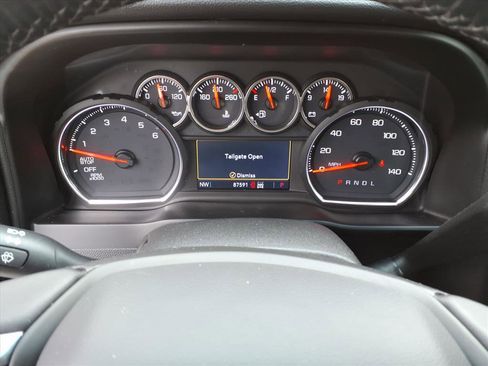 Used 2019 Chevrolet Silverado 1500 LTZ image 21