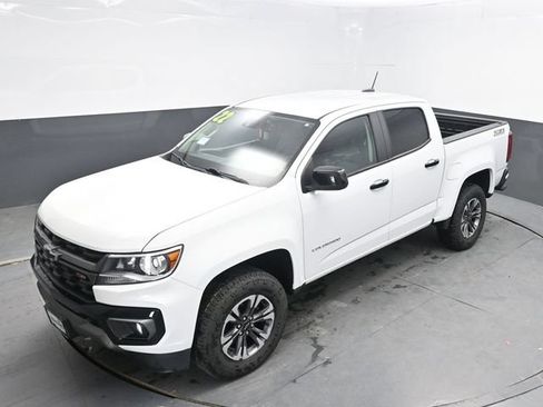 Used 2022 Chevrolet Colorado Z71 w/ Safety Package AWD/4WD image 20