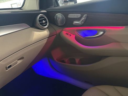 Used 2020 Mercedes-Benz GLC 300 4MATIC image 43