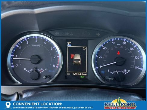 Used 2019 Toyota Highlander Plus w/ Carpet Mat Package (TMS) AWD/4WD image 32
