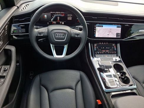 Used 2025 Audi Q7 2.0T Premium Plus w/ Premium Plus Package AWD/4WD image 4