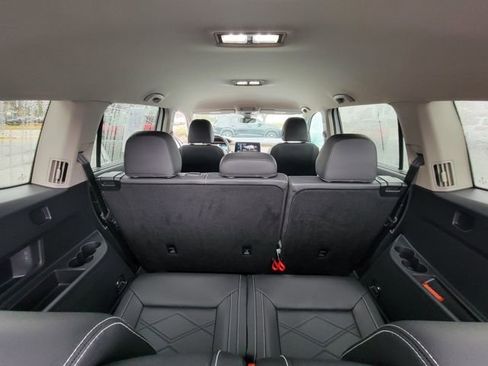 Used 2025 Volkswagen Atlas SE image 29