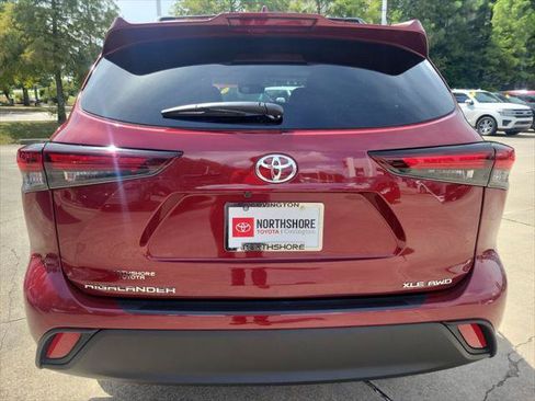 Certified 2026 Toyota Highlander XLE AWD/4WD image 5