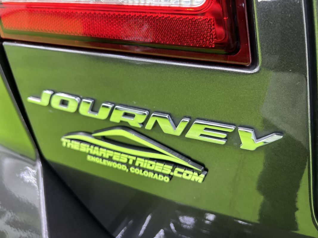 Used 2019 Dodge Journey SE w/ Connectivity Group FWD image 12