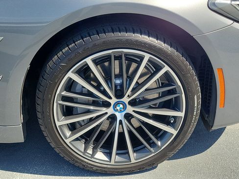 Used 2023 BMW 530e RWD image 5