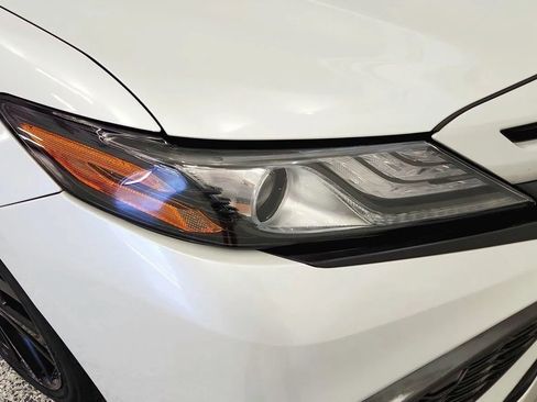Used 2021 Toyota Camry XSE FWD image 31