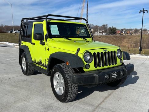Used 2016 Jeep Wrangler Sport w/ Quick Order Package 24S AWD/4WD image 4
