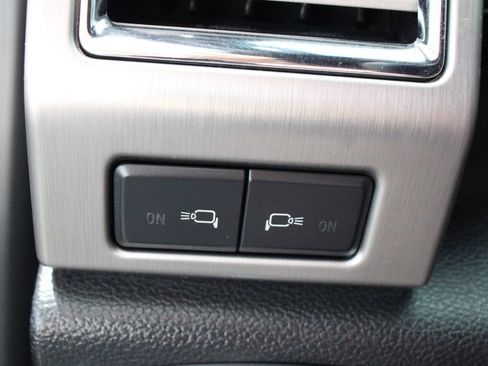 Used 2015 Ford F150 Platinum w/ Equipment Group 701A Luxury AWD/4WD image 29
