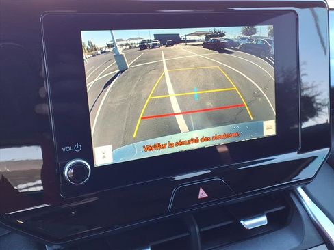 Certified 2023 Toyota Venza LE image 17