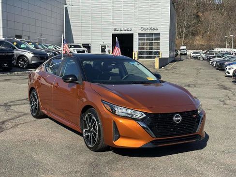 Certified 2024 Nissan Sentra SR w/ SR Premium Package FWD image 1