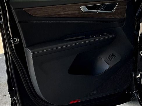 New 2025 Volkswagen Atlas SEL image 27