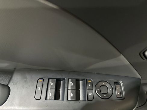 New 2025 Kia K4 LXS image 15