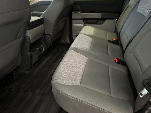 Used 2024 Ford F250 XLT w/ Black Appearance Package image 12