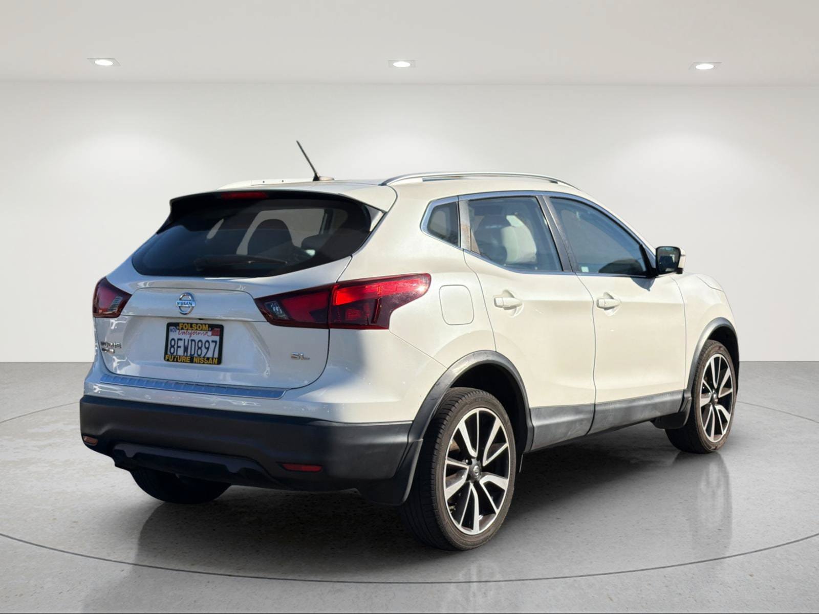 Used 2018 Nissan Rogue Sport SL FWD image 4
