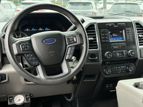 Used 2015 Ford F150 XLT image 26