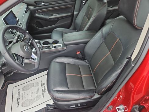 Used 2019 Nissan Altima 2.5 SR w/ SR Premium Package AWD/4WD image 13