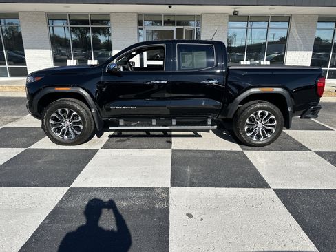 Used 2024 GMC Canyon Denali image 1