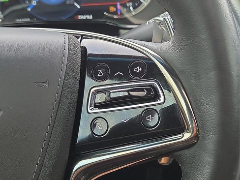 Certified 2018 Cadillac CTS V w/ Carbon Fiber Package RWD image 23