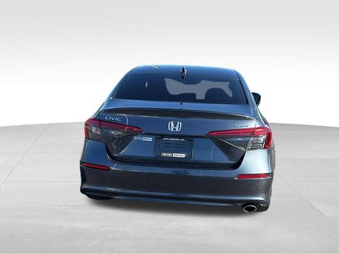 Used 2023 Honda Civic Sport image 6