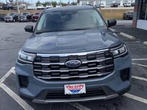 New 2026 Ford Explorer Active image 3