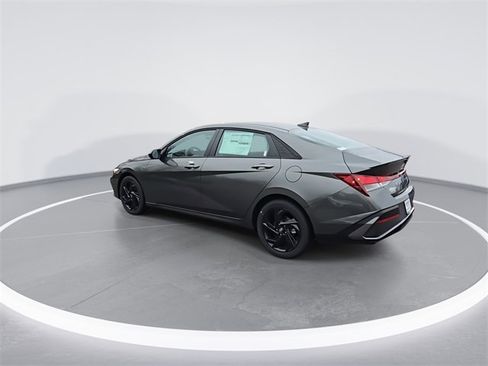 New 2026 Hyundai Elantra Sport image 6